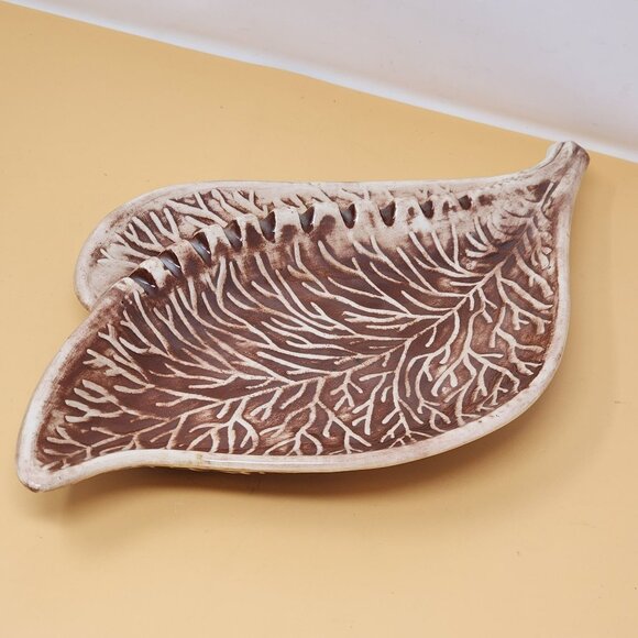 Vintage 1978 Leaf Shaped Ceramic Ashtray Brown and White Retro Mid Century Style - Picture 2 of 8